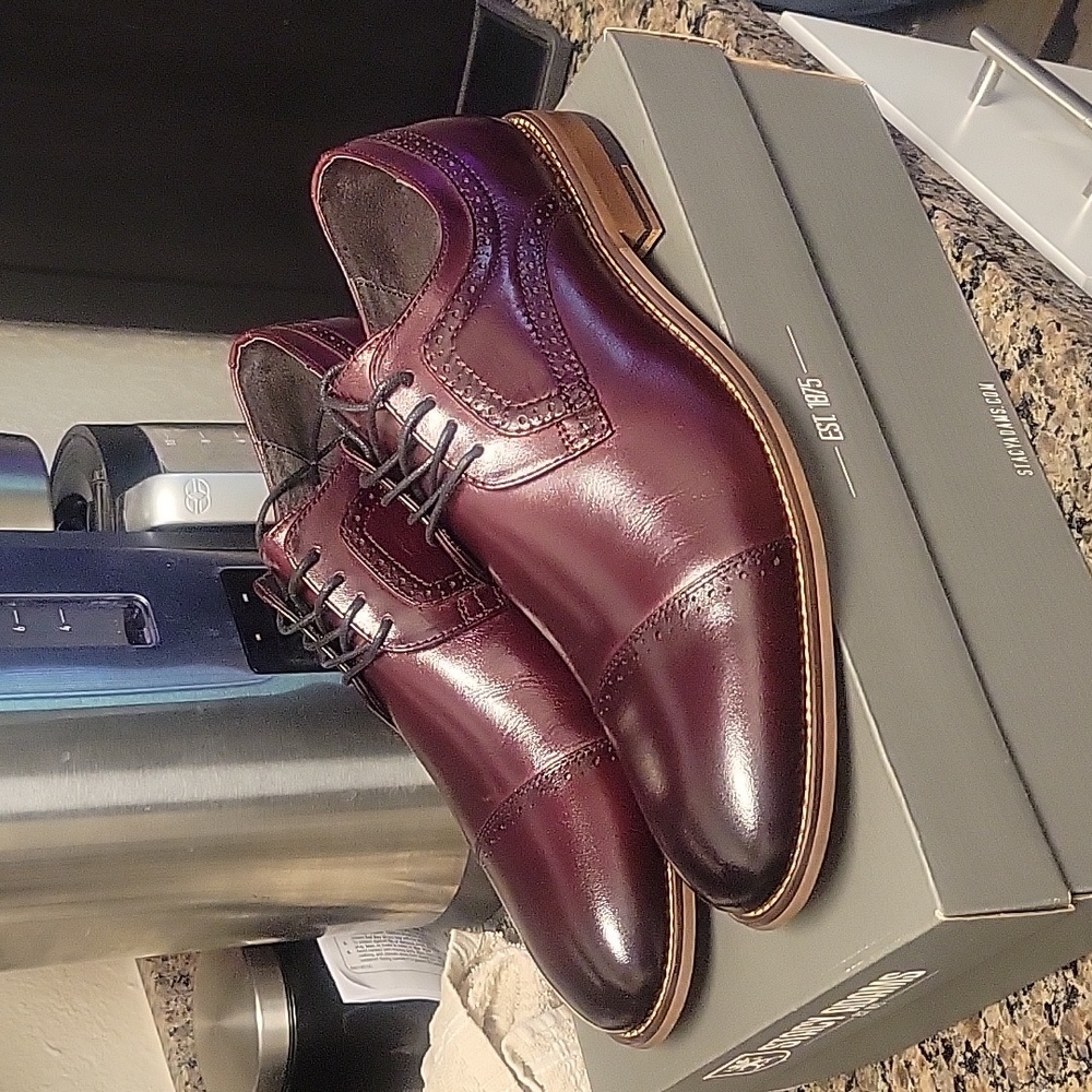 Stacy Adam's burgundy dress shoes